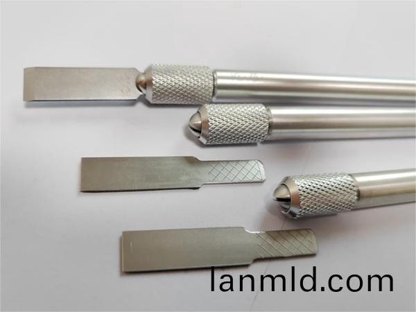 玻瓈(li)膠(jiao)鏟(chan)膠(jiao)刀（颳(gua)膠刀(dao)）使(shi)用技(ji)巧(qiao)及(ji)常(chang)見(jian)問(wen)題(ti)