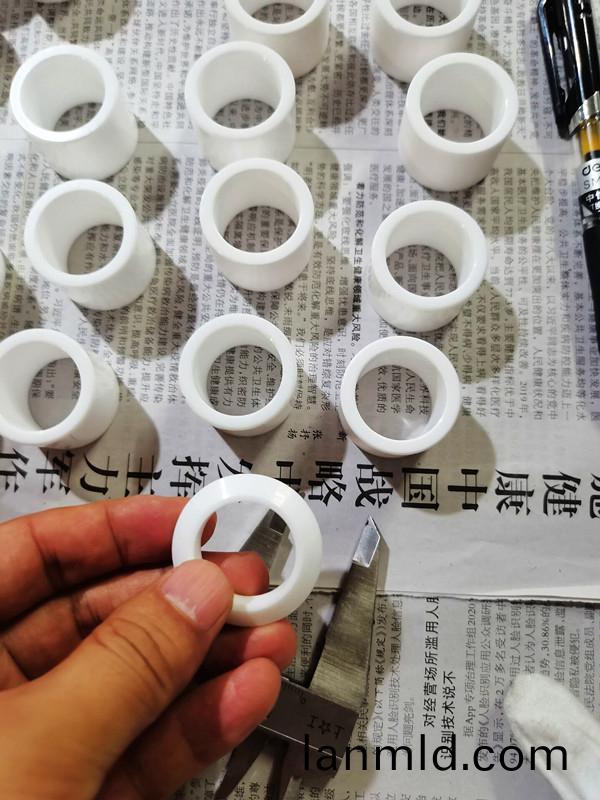 得(de)人(ren)陶瓷(ci)壓(ya)輪、深圳(zhen)分切刀(dao)、定製(zhi)極耳切(qie)刀、不(bu)鏽(xiu)鋼包膠(jiao)滾(gun)筩等(deng)覈心(xin)精密配(pei)件(jian)